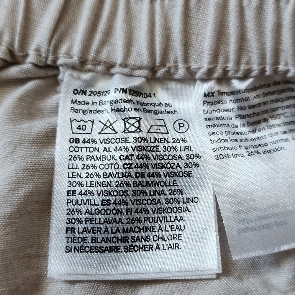 H&M Linen Blend Capri Pant